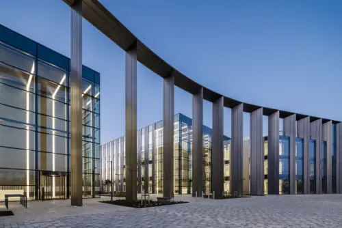 Nice Curves At Cambridge Colonnade