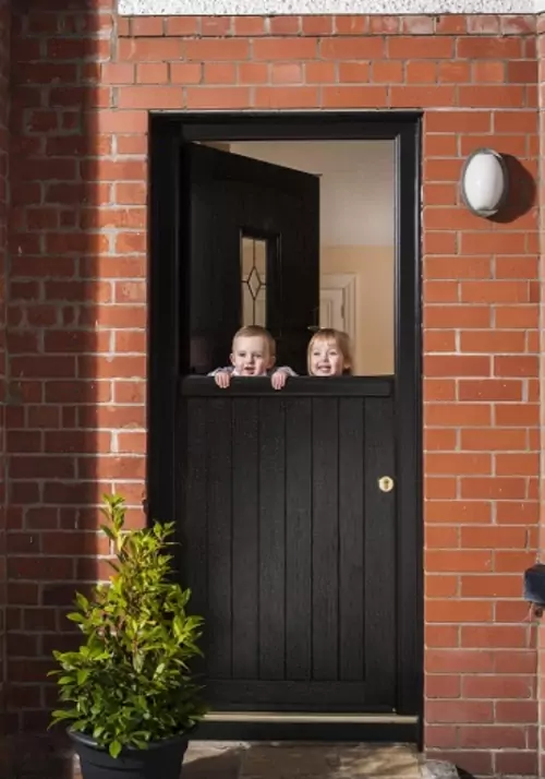 Summer Living – Tell Me More, Tell Me More