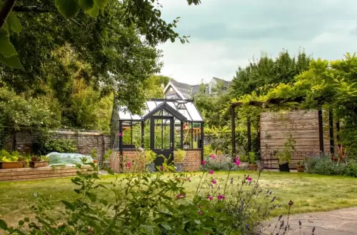 Greenhouses To Embrace Colour