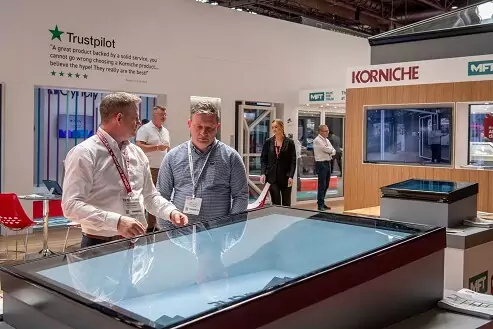 Flat Rooflight Joins Korniche 