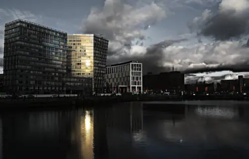 It's, It's A Building Blitz